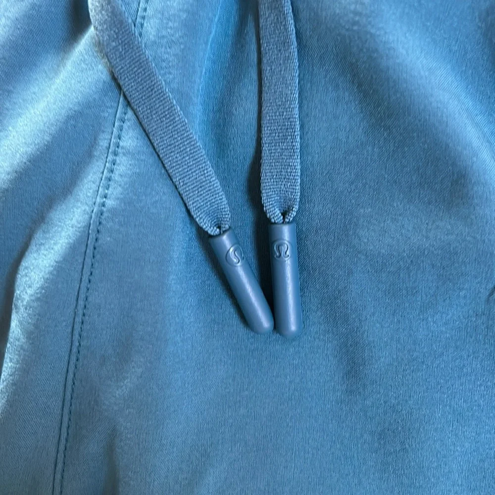 Lululemon Spring‎ Break Away Short 3” sz 4